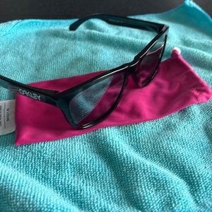 Oakley Frogskins Polished Black/Prizm Silver Black Lenses